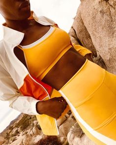 SPLITS59 activewear/sportswear orange workout set Athleisure Inspo, Fitness Lifestyle Photography, Color Trends Fashion, Workout Sets, Workout Outfit, Hiking Outfit, Fitness Lifestyle, Lifestyle Photography