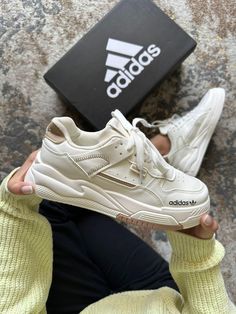 Old Nike Shoes, Shoe Wishlist, Tennis Fashion, Cute Sneakers, Fresh Shoes, Adidas Fashion