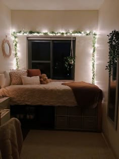 cozy, boho, clean, orange, cream, bed, dorm, college Yellow Dorm Room Ideas, Dorm Room Ideas Yellow, Rustic Dorm Room, House Room Design, Luxury Dorm, Modern Dorm Room, Luxury Dorm Room, College Bedroom Decor, Dorm Room Layouts