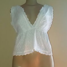 Nwt Double Lined Bra Zaful White Size Small Deep V-Neck Tank Adjustable Great For Over Swimsuit At The Pool Or Beach 100% Cotton White V-neck Top For Summer Vacation, Fitted White Cotton V-neck Top, White V-neck Beach Top, V-neck Beach Blouse, Cotton V-neck Top For Beach, V-neck Blouse For Beach, Summer V-neck Tops, White Cotton V-neck Top For Summer, V-neck Top For Day Out