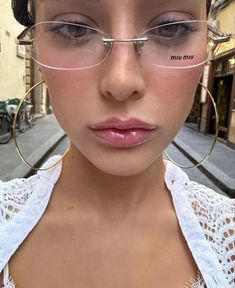 Miu Miu Glasses, Mode Hippie, Looks Black, Material Girl, Geek Chic, Mode Inspo, 가을 패션, Mode Inspiration