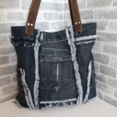 Hobo denim bag with leather straps image 5 Jeans Bags Ideas, Recycled Denim Tote, Jean Patchwork, Recycled Denim Bags, Jean Bag, Jeans Patchwork, Denim Bags, Hobo Tote Bag, Blue Jeans Crafts