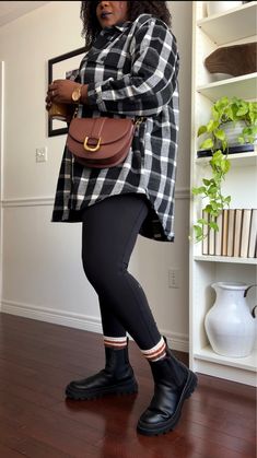 Plus Size Gig Outfit, Plus-koon Muoti, Plus Size Athleisure Outfits, Plus Size Legging Outfits, Leggings Outfit Fall, Leggings Outfit Casual