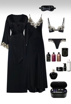 Night Gown Aesthetic, Sleeping Clothes, Night Clothes, Elegant Outfit Classy, Night Gowns