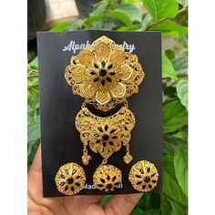 Traditional Wedding Brooch Jewelry, Traditional Brooches With Intricate Design As Gift, Traditional Brooches With Intricate Design For Gifts, Traditional Brooch With Intricate Design As Gift, Traditional Gold Brooches For Gifts, Traditional Gold Filigree Brooches, Jewelry Brooch, Brooch Jewelry, Balinese