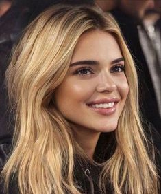 Brown Eyebrows Blonde Hair, Kendall Jenner Blonde Hair, Blonde Hair Dark Eyes, Blonde Hair Dark Eyebrows, Kendall Jenner Makeup, Blonde Eyebrows