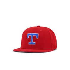 a red hat with the letter t in blue and white on it, against a white background