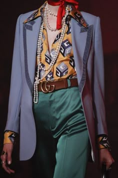 Generation X Fashion, Women Outfits With Ties, Gucci Fashion Week, Detailed Outfits, Nostalgia Fashion, Gucci Spring 2017, Gucci Fashion Show, Gucci Outfit, Gucci Runway