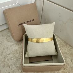 Nwt Small Lunaria Bracelet. 18k Yellow Gold. Comes With Original Packaging And Bag. Marco Bicego Jewelry, Marco Bicego, Womens Jewelry Bracelets, Limited Time, Yellow Gold, Women Jewelry, Packaging, Bracelet, The Originals