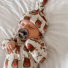 Newborn First Christmas Outfit, Baby Boy Christmas Outfit Newborn, Newborn Christmas Outfit Boy, Newborn Christmas Gifts, Newborn Christmas Outfit, Baby Aesthetic, Baby Boy Christmas Outfit, Kid Outfits, Newborn Baby Boy Outfit