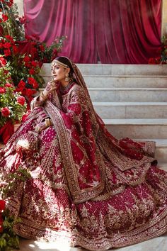 Indian Bride Outfits, Ayeza Khan, Dress Idea, Indian Bridal Fashion, Pakistani Dress, Red Suit, Pakistani Dress Design, Bride Clothes, Pakistani Actress