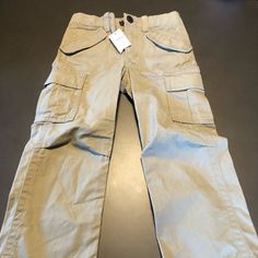 Gap Cargo Khaki Pants. Size 4. Gap Jeans With Pockets, Gap Cotton Bottoms With Side Pockets, Gap Cotton Cargo Bottoms, Gap Cotton Cargo Pants With Pockets, Gap Cotton Cargo Pants, Gap Cotton Cargo Style Bottoms, Cotton Cargo Pants By Gap, Gap Cotton Bottoms With Hip Pockets, Gap Cotton Pants With Side Pockets