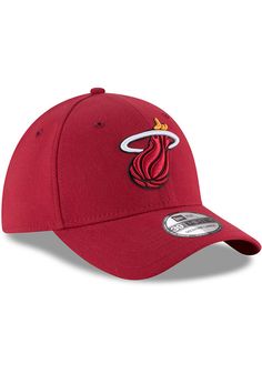 Pull on this Miami Heat Team Classic 39THIRTY Red Flex Hat just in time for the game! This Miami Heat Flex Hat features a front embroidered team logo on a structured polyester cap with pre-curved visor and flexible 39THIRTY sizing. Front raised embroidered team logo, Secondary team logo embroidered on back, 100% woven polyester, Flexible-fit 39THIRTY sizing, New Era flag embroidered on the left side, Pre-curved bill, Structured crown, Polyester, Washable, Imported Heat Game, Nba Miami Heat, Red Team, Larry Bird, Detroit Pistons, Houston Rockets, Nba Finals, Miami Heat, Kobe Bryant