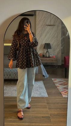 Women Open Shirt Outfit, Indian Jewellery With Western Outfits, Short Top Designs Latest, Navratri Special Outfit, Jeans And Tops For Women, Short Kurti Outfit Ideas