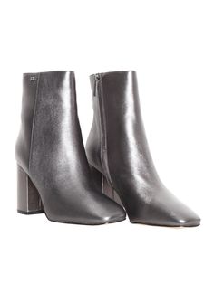 100% Goat leather Chic Michael Kors Boots For Formal Occasions, Michael Kors Leather Ankle-high Boots, Michael Kors Ankle-high Leather Boots, Michael Kors Elegant High Heel Boots, Michael Kors Elegant Leather Boots, Elegant Michael Kors Leather Boots, Elegant Michael Kors High Heel Boots, Textured Calf Leather Boots For Fall, Sleek Leather Boots With Padded Ankle