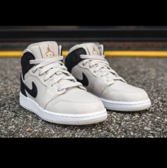 Air Jordan 1 Retro Mid Gs 'Light Bone'size 5.5 Kids (Size 7.5 Women) Lightly Worn, Clean Conditions. Air Jordan 1 Retro Mid, Jordan 1 Retro Mid, 5 Kids, Kids Jordans, Air Jordan 1 Retro, Jordan 1 Retro, Air Jordan 1, Jordan Shoes, Jordan 1