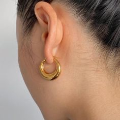 Classy Thick Gold Hoops Earrings, Daily Essential And Chic Style Material: 18k Gold Plated Titanium Size: 1" The Product Is Tarnish-Resistant And Hypoallergenic Sweet Vibes, Gold Hoops Earrings, Thick Gold Hoop Earrings, Earrings Bold, Thick Gold Hoops, Oversized Hoop Earrings, Chunky Gold Hoop Earrings, Tassel Earing, Crystal Heart Earrings