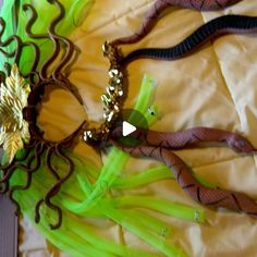 How To Make A Medusa Headpiece, Diy Medusa Headpiece, Diy Medusa, Medusa Headpiece, Headpiece Diy, Scary Funny, Head Dress, Medusa Head, October 27