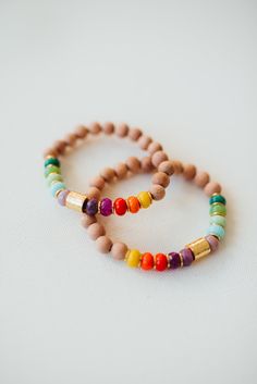 * Bright rainbow diffuser bracelet * Handmade in North Carolina * Features multicolored glass beads and rosewood beads * Choose your own size! * Rosewood beads can be used for diffusing * Perfect for essential oil lovers or those celebrating their miracle rainbow baby! Click to see our other rosewood styles: https://www.etsy.com/shop/KelseyOBrienDesigns?ref=seller-platform-mcnav&section_id=38759716 Pairs well with our plain Jane Diffusers as shown in sample photos!:https://www.etsy.com/listing/1223327880/plain-jane-bracelet-essential-oil ---SIZING--- Choose your desired size from the drop down menu. We want you to feel comfortable while wearing your pieces! If you would like a different size, please make a note at checkout or message us. We will help you find the perfect fit. ---BEADS--- * Rosewood Essential Oil, Essential Oil Bracelet, Bracelet Rainbow, Aromatherapy Jewelry, Miracle Baby, Plain Jane, Single Bead, Bright Rainbow, Baby Bracelet