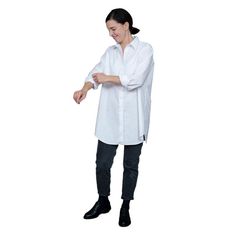 The oversized shirt is based on a classic style but with an oversized fit. It features relaxed shoulders, a traditional shirt collar or standing straight collar, a rear box pleat and side seam pockets. Skill Level : Average Sizes : XS to L or XL to 3XL New, uncut paper pattern Suggested fabrics are light to medium light weight fabrics such as cotton, silk, lawn, linen, crepe de chine or wool crepe. Fabric needed: 140-150 cm fabric width XS 1.8 m / S 1.9 m / M 2.0 m / L 2.1 m / XL 2.2 m / 2XL-3XL Versatile Oversized Shirt For Work, Oversized Blouse With Roll-up Sleeves And Shirttail Hem, Modern Oversized Collared Shirt, Relaxed Fit Shirt With Roll-up Sleeves For Daywear, Oversized Blouse With Roll-up Sleeves And Spread Collar, Oversized Shirt With Shirttail Hem For Work, Modern Oversized Shirt For Office, Relaxed Fit Shirt For Daywear, Relaxed Fit Shirt With Shirttail Hem For Daywear