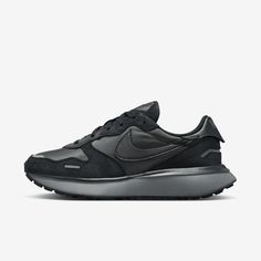 The iconic Nike Swoosh brings heritage style to a streamlined sneaker boasting a monochromatic design and a Waffle-textured sole for ultimate traction. Windows Reference, Vintage Running Shoes, Vintage Running, Monochromatic Design, Black Nike Shoes, Nike Waffle, Purple Sneakers, Heritage Fashion, Nike Swoosh