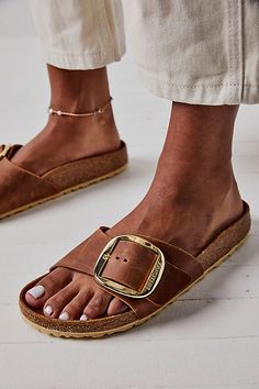 Birkenstock Madrid Big Buckle Outfit, Big Buckle Birkenstock, Madrid Big Buckle, Boston Outfits, Birkenstock Madrid Big Buckle, Birkenstock Outfit, Buckle Outfits, Skandinavian Fashion, Birkenstock Women