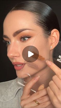 Amanda Benko on Instagram: "BRONZER VS CONTOUR? 🤔 Which one is better?
#contouring #contour #bronzer #makeuptips #makeuphacks" Bronzer Vs Contour, Contour Bronzer, Bronzer, Makeup Tips, Good Things, Makeup, Instagram, Make Up