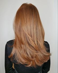 Copper Blonde Hair, Strawberry Blonde Hair Color, Red Hair Inspo, Honey Brown Hair, Ginger Hair Color, Hair Color Auburn, Honey Blonde Hair, Strawberry Blonde Hair, Natural Movement