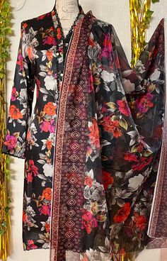 Floral Print Pakistani Suits, Pakistani Silk Dresses, Elegant Floral Print Chanderi Sets, Elegant Georgette Dress With Printed Motifs, Bollywood Style Silk Sets With Floral Print, Chanderi Floral Print Party Sets, Fitted Silk Salwar Kameez With Printed Motifs, Fitted Silk Unstitched Suit With Printed Motifs, Unstitched Silk Kurta With Printed Motifs