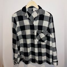 Black & White Plaid Long Sleeve Flannel From H&M Divided. Never Worn Black Cotton Flannel Shirt For Spring, Casual Black Flannel Shirt For Spring, H&m Casual Shirt For Fall, H&m Black Casual Shirt, Casual Black Shirt By H&m, Casual Black H&m Shirt, H&m Shirt For Everyday Spring Wear, Black Collared H&m Tops, H&m Black Collared Top