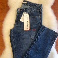 Levi’s 711 Skinny Mid-Rise Jeans With Frayed Detailing At Pockets And Cuffs. Size 27 Inseam 30 Skinny, Slim Fit. Mid-Rise. Nwt Fits True To Size. Levi's Color Is "Hidden Track." Mid Rise Jeans, Levi's Jeans, Denim Vest, For All Mankind, 7 For All Mankind, Levis Jeans, Levi Jeans, Levi's, Mid Rise