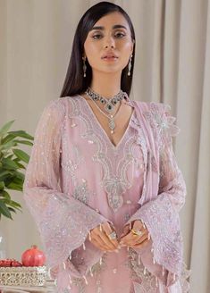 Chiffon Collection, Embroidered Chiffon, Chiffon Dupatta, Chiffon Shirt, Fabric Stores Online, Designer Suits, Pakistani Fashion, Designer Wear, Clothes Collection