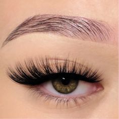 Lashes Fake Eyelashes, Cat Eye Lash, Eyelash Extensions Styles, Lash Extensions Styles, Perfect Eyelashes, Pretty Lashes, Natural Eyelash Extensions, Eyelash Extentions, Gloss Labial