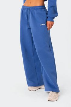 Brenna Low Rise Wide Sweatpants – edikted Cute Sweat Sets, Wide Leg Sweatpants Outfit, Wide Sweatpants, 2024 Wardrobe, Cute Sweatpants, Blue Sweatpants, Wardrobe Wishlist, Wide Leg Sweatpants, Clothing Pieces