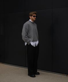 Mens Preppy Outfits Winter, Stylish Date Night Outfits, Alternative Business Casual Men, Smart Casual Menswear Winter, Elegant Men Outfits Classy, Mens Winter Outfits Classy, Mens Smart Fashion, Men Turtleneck Outfits, Office Outfit Men