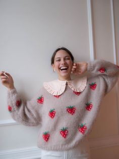 IMPORTANT: will not arrive before Chritsmas  Pre order Takes around 3 weeks to make. Slow fashion, ethically made jumpers. Made by the nicest person who loves knitting! Premium piece, dreamy and just sooo special  Strawberry. Perfect Christmas gift.  Price is final. Made from the softest cloud like mohair.  Handmade.  Instagram: @dreamersrebels Sweaters Strawberry, Fairycore Sweater, Strawberry Knit, Dreamy Cottagecore, Vintage Satin Dress, Strawberry Girl, Mohair Jumpers, Floral Cardigan, Sweater Jumper