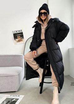 Capetown Outfit, January Outfits For Women, Black Puffer Outfit, Cold Weather Dinner, Florida Trips, January Outfits, Puffer Outfit, Getting Bored, Classy Winter Outfits