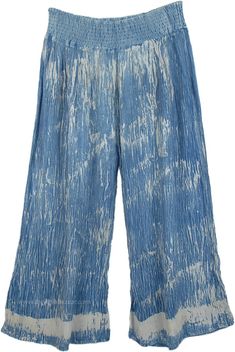 Boho Wide Leg Pastel Ocean Tie Dye Pants - A wide-legged pair of simple blue pants perfect for the beach and summer time fun. These breezy wide-leg pants can be worn anywhere: from the beach, to your next yoga class, or on a girl's day out. This pair blue and silver grey pants with vertical strips will keep you cool and comfortable on your errands, while adding a bit of ethnic and fun to your everyday style. They are made of 100% rayon and have a flexible, high elastic waist, making them easy, b Harem Pants Outfit, Bridesmaids Outfits, Vintage Harem Pants, Pastel Ocean, Grunge Fits, Dye Pants, Tie Dye Hippie, Tie Dye Pants, Closet Wardrobe