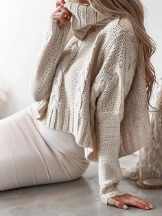 Handknit Sweaters, Style Essentials, Christmas Party Outfit, Pullover Mode, Cropped Knit Sweater, Oversized Turtleneck, Cropped Pullover, Pullover Outfit, Soft Autumn