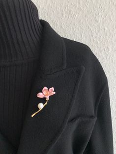 Elegant Pink Enamel Pin For Gift, Elegant Pink Enamel Brooch Pin, Elegant Rose Gold Lapel Pin Brooch, Elegant Pink Enamel Pin, Formal Pink Brooch Lapel Pin, Formal Pink Lapel Pin Brooch, Formal Pink Lapel Pin, Elegant Pink Brooch With Flower Decoration, Flower Shaped Enamel Pin For Gift