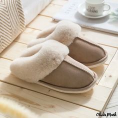 Olivia Mark - Cotton slippers autumn and winter plush home couples warm non-slip foreign trade cotton slippers Couple Shoes, Winter Comfort, Rose Beige, Comfortable Slippers, Winter Slippers, Faux Fur Slippers, Soft Slippers, Warm Shoes, Fuzzy Slippers