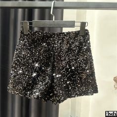 Fisdy - Sparkling Zipper Short Shorts with Shimmering Sequins Luxe Boutique, Zipper Shorts, Sequin Shorts, Lingerie Dress, Dress Jewelry, Office Ladies, Short Pants, Three Quarter, Fashion Pants