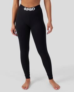 The Women’s full-length Legging provides an anatomical fit through the legs, which provides enhanced comfort and support. The soft, wide microfiber waistband ensures that there is no slippage or fold-over. Match these leggings with the Performance Sports Bra for maximum support. Perfect Leggings Black, Cute Leggings Pack, Women's Black Leggings, Png Leggings, Amazon Leggings, Fitness Wear Women, Future Wardrobe, Wind Jacket, Solid Leggings