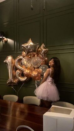 18th Birthday Pics, Birthday 18th Girl, 15 Birthday Party Ideas, 18th Birthday Photoshoot, Birthday Looks, 18th Party Ideas, Birthday Decoration Ideas, Birthday Balloons Pictures