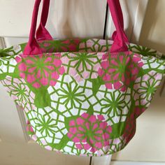 Buckhead Bettie’s Canvas Tote Bag “Everdeen Little Bettie Bag” Pink & Green Floral New With Tag Attached Clean. Zips Closed W 15” X H 9” Pink Summer Bags With Removable Pouch, Pink Beach Bag With Removable Pouch For Shopping, Green Beach Bag With Removable Pouch For Vacation, Green Summer Beach Bag With Removable Pouch, Green Pouch Beach Bag For Summer, Green Summer Beach Bag Pouch, Pink Beach Bag For Spring Shopping, Green Summer Gift Bag, Green Beach Bag For Everyday Spring Use