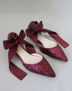 Sparkly glitter pointy toe flats with satin ankle tie or ballerina lace up. Comfortable throughout your special day and perfect for holiday party, night out and wedding party. **** YOU CAN CHOOSE ON STYLE IF SHOES: BALLERINA LACE UP OR ANKLE TIE **** DETAILS: FIT: SHOES RUN LARGE, PLEASE ORDER HALF SIZE DOWN COLORS AVAILABLE: Burgundy, Gold, Light BLue, Navy, Rose Gold, Silver, White UPPER: Synthetic upper and lining MATERIALS: Mandmade outsole ORIGIN: Imported SATIN LACE WIDTH: BALLERINA LACE U Wedding Sneakers, Bow Women, Pointy Toe Flats, Bridesmaid Shoes, Glitter Shoes, Gold Light, Green Satin, Beautiful Wedding Dresses, Wedding Tips