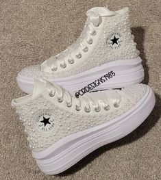 Authentic All Star High Top Converse -these high top platform converse are the perfect shoes for that special day/night occasion. From birthday parties, weddings, photoshoots, quinceaneras' and everything in between, these blinged out converse are a must. ❌️ DISCLAIMER ❌️ ❗️ PLEASE BE ADVISED, IF YOU WANT TO ADD/OR CHANGE SOMETHING ON THE LISTING ABOVE, THAT WILL BE AN ADDITIONAL FEE OF $40 +. ❌️PLEASE MAKE SURE TO ORDER THE RIGHT SIZE AS NO RETURNS, NO EXCHANGES OR RE-MAKES ARE GIVEN. ❌️ALL SAL Pearl High Top Converse, Bridesmaid Converse Shoes, Bedazzled Wedding Converse, Prom Converse Shoes, Bride Converse Shoes Wedding Ideas, Bedazzled Converse Wedding, Converse Wedding Shoes Bride, Nbc Wedding, Wedding Converse Bride