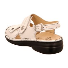 Finn Comfort Women's White Sandals Discover the perfect blend of style and comfort with our Finn Comfort Women's White Sandals. Designed specifically for the fashion-forward young adult, these sandals offer a chic, minimalistic design that complements any outfit.  Crafted from high-quality materials, they provide unmatched durability and comfort, ideal for everyday wear. Step out in confidence with sandals that support your feet with every move! Comfort Women, White Sandals, Comfort Color, Minimalistic Design, Minimalist Design, Fashion Forward, Everyday Wear, Sandals, How To Wear