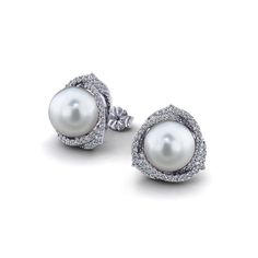 Filling the ear with lustrous beauty, our trinity pearl earrings make a bold timeless statement. Luxury Pearl White Pearl Earrings Single, Pearl Earrings With Diamonds, Luxury Pearl Pendant Earrings, Refined White Gold Round Pearl Earrings, Exquisite White Gold Pearl Earrings For Evening, Akoya Pearl Earrings For Evening, Luxury White Gold Pearl Earrings For Evening, Luxury White Gold Pearl Earrings, Refined White Akoya Pearl Earrings