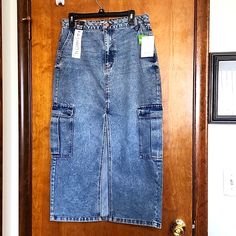 New With Tag Cargo Denim Size 13. I Purchase Put Small On Me You Love The Style.Smoke Free Home. Blue Denim Utility Skirt, Utility Style Medium Wash Denim Skirt, Denim Cargo Skirt, Fire Blue, Skirts Denim, Denim Cargo, Love Fire, Jeans Skirt, Cargo Skirt